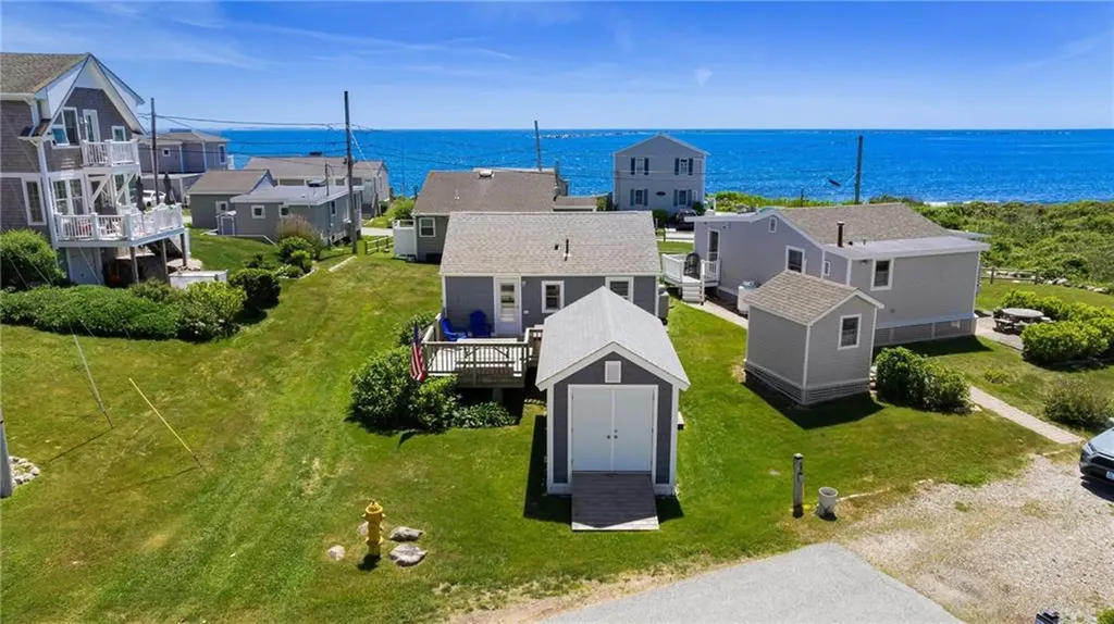 11 Woodruff Street Narragansett RI 02882