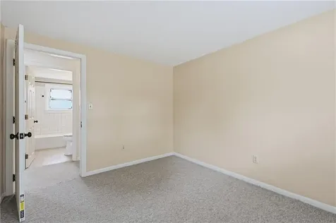 29 Rosedale Drive Bristol RI 02809
