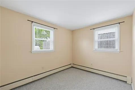 29 Rosedale Drive Bristol RI 02809