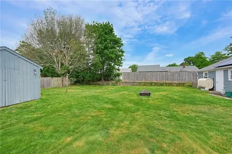 29 Rosedale Drive Bristol RI 02809