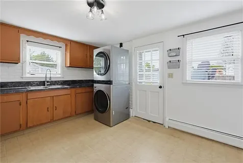 29 Rosedale Drive Bristol RI 02809