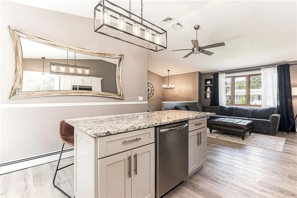 42 Seminole Trail Cranston RI 02921
