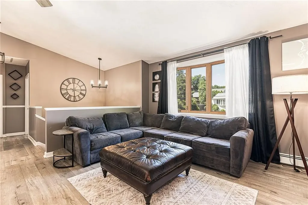 42 Seminole Trail Cranston RI 02921