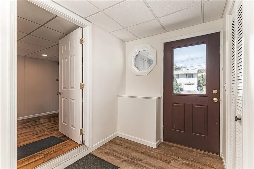 42 Seminole Trail Cranston RI 02921