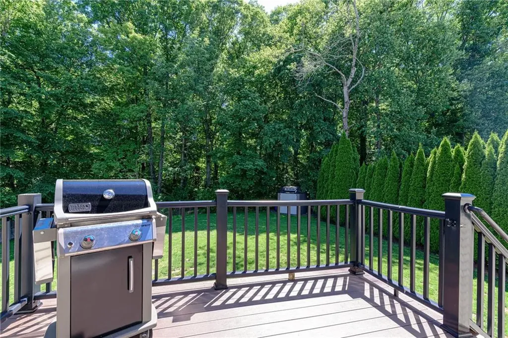 42 Seminole Trail Cranston RI 02921