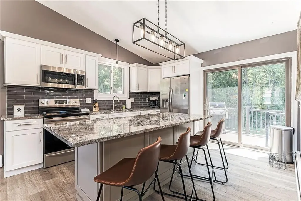 42 Seminole Trail Cranston RI 02921