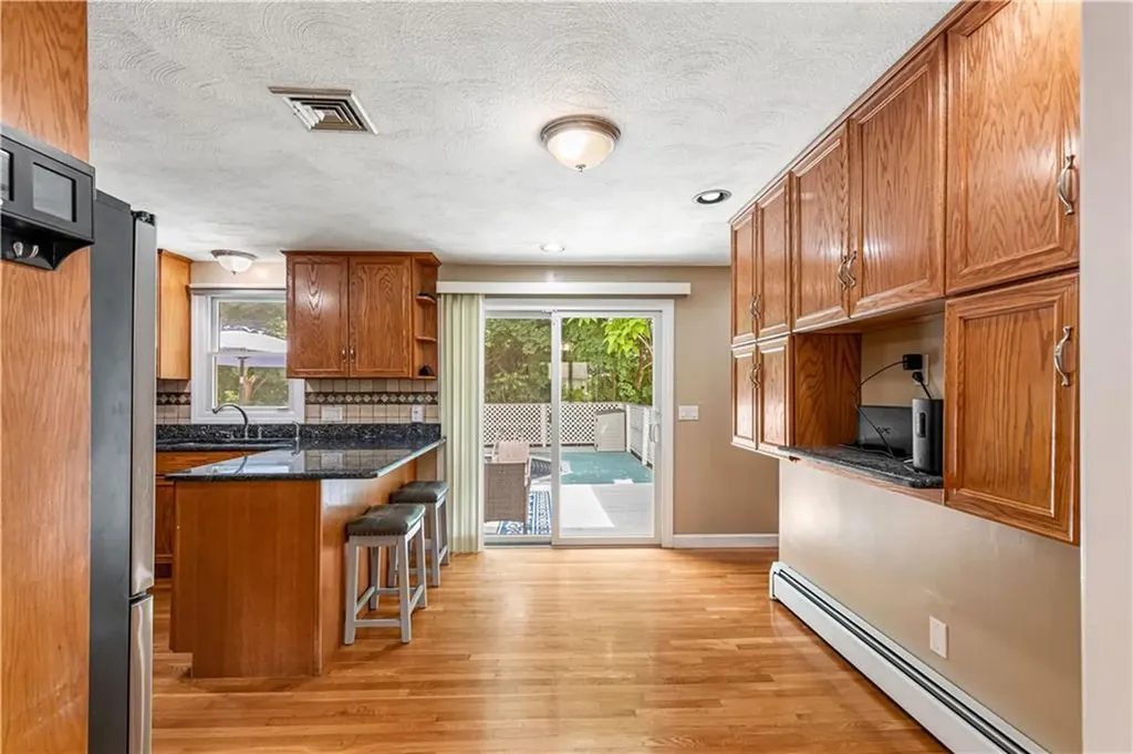 8 Palmer Street Smithfield RI 02828