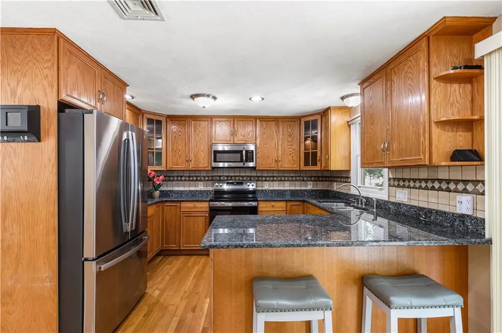 8 Palmer Street Smithfield RI 02828