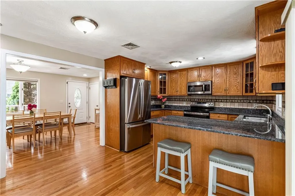 8 Palmer Street Smithfield RI 02828