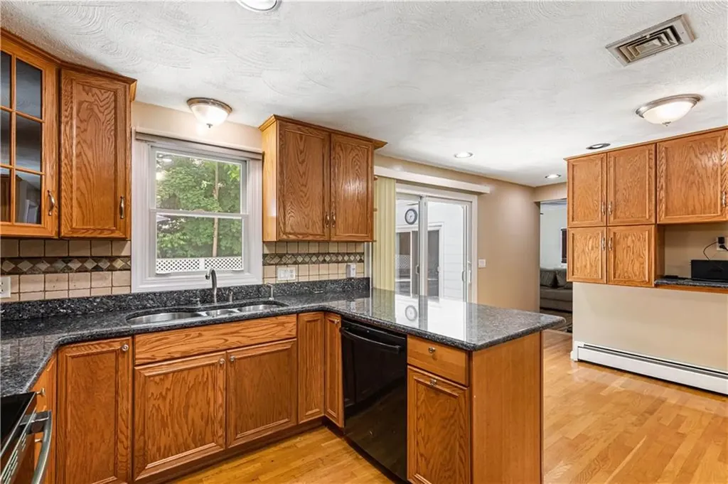 8 Palmer Street Smithfield RI 02828