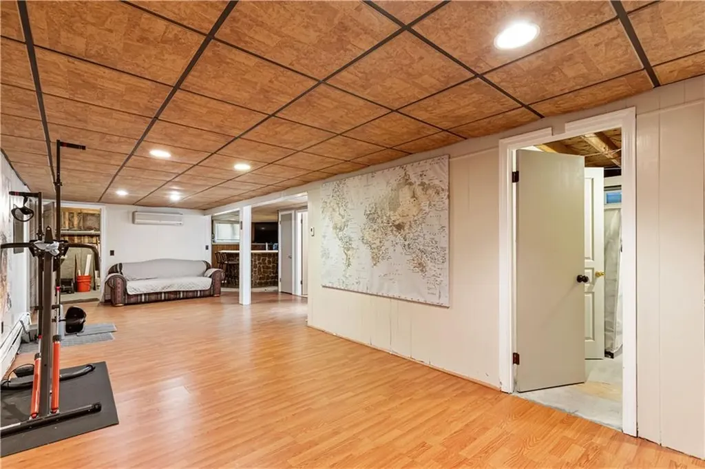 8 Palmer Street Smithfield RI 02828