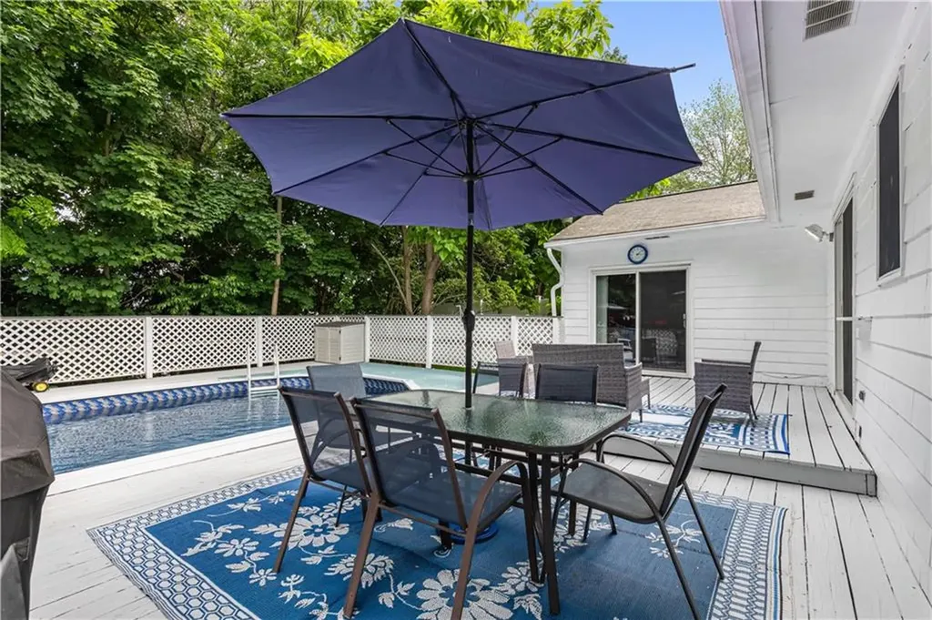 8 Palmer Street Smithfield RI 02828