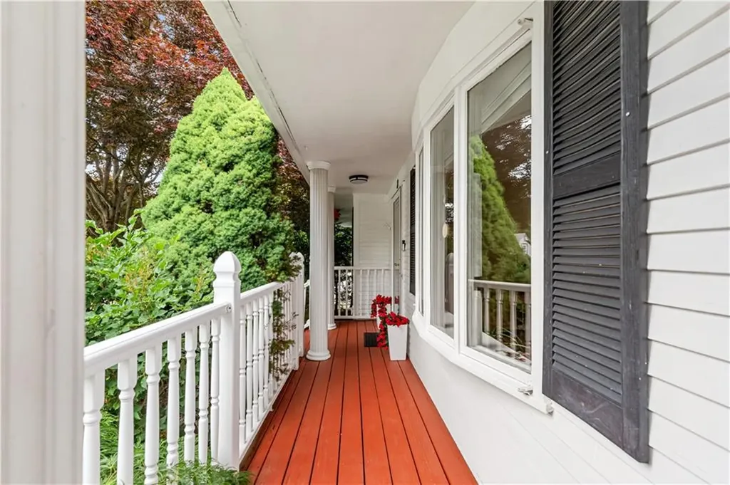 8 Palmer Street Smithfield RI 02828