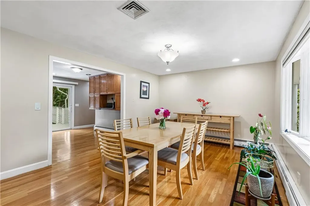 8 Palmer Street Smithfield RI 02828