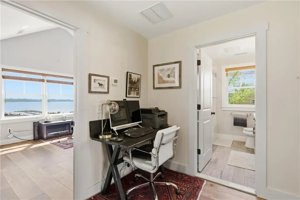 1124 Narragansett Boulevard Cranston RI 02905