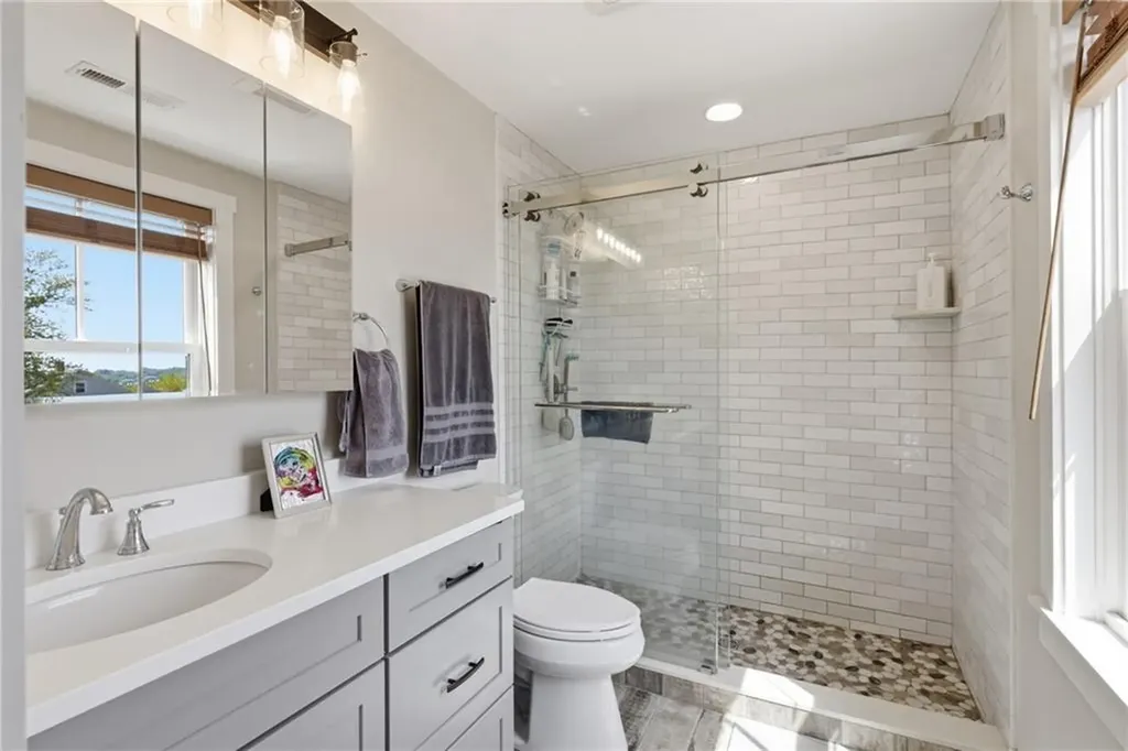 1124 Narragansett Boulevard Cranston RI 02905