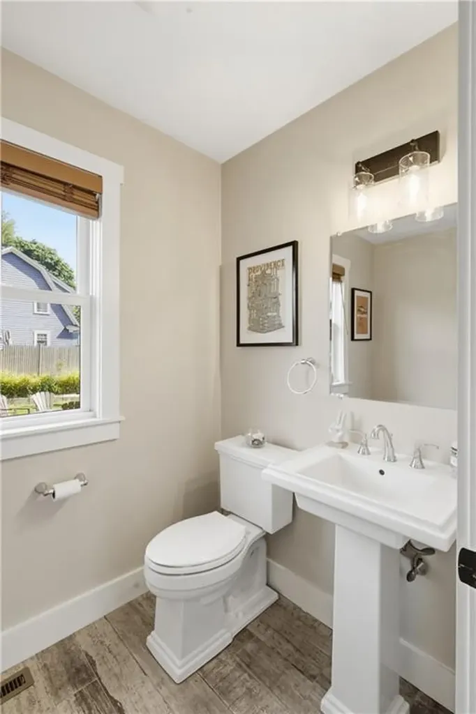 1124 Narragansett Boulevard Cranston RI 02905