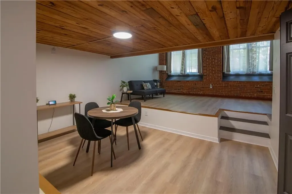 15 Higgins Street Smithfield RI 02917