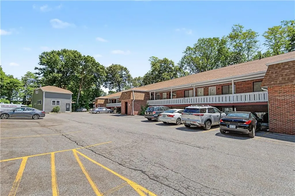 569 Smithfield Road North Providence RI 02904