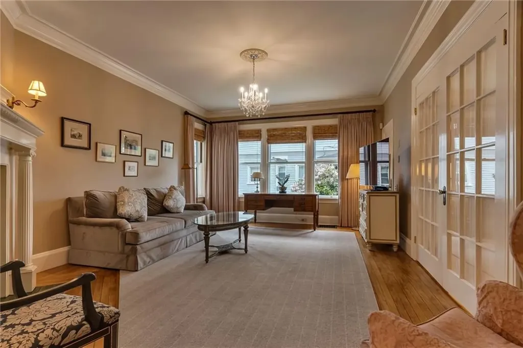 57 Arlington Avenue Providence RI 02906
