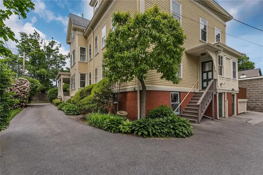 57 Arlington Avenue Providence RI 02906