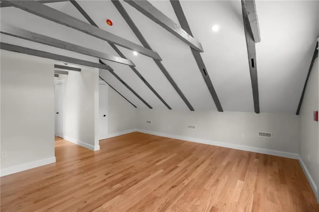 474 Thames Street Bristol RI 02809