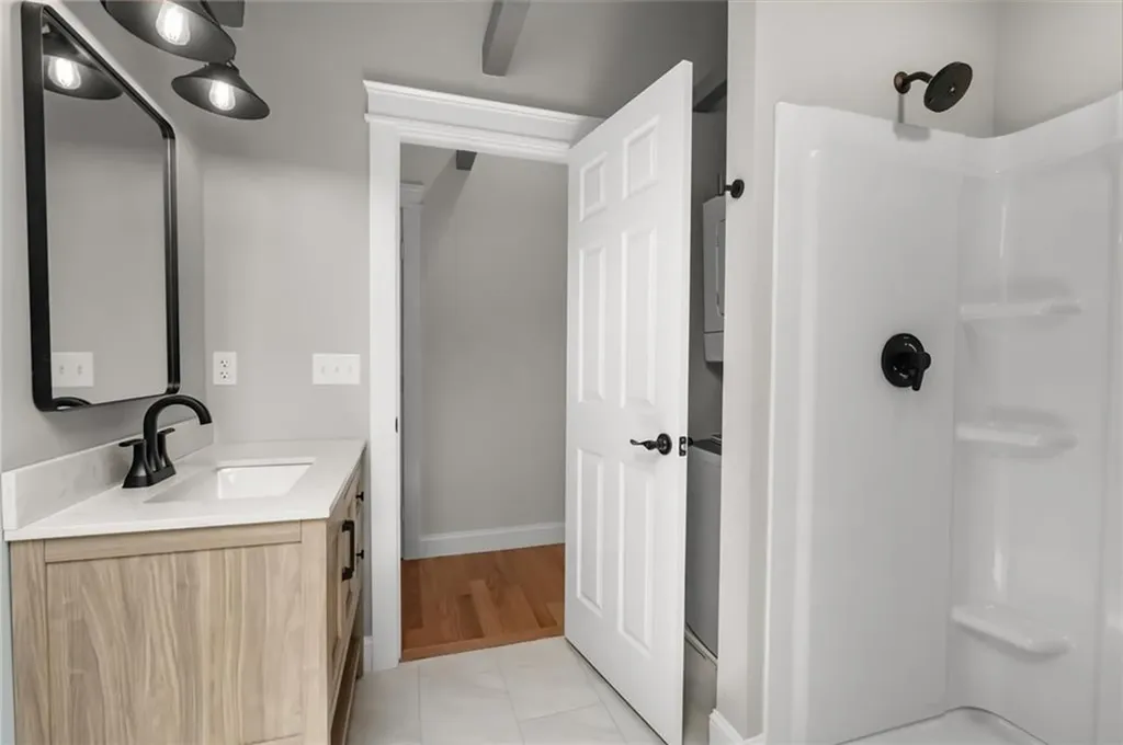 474 Thames Street Bristol RI 02809