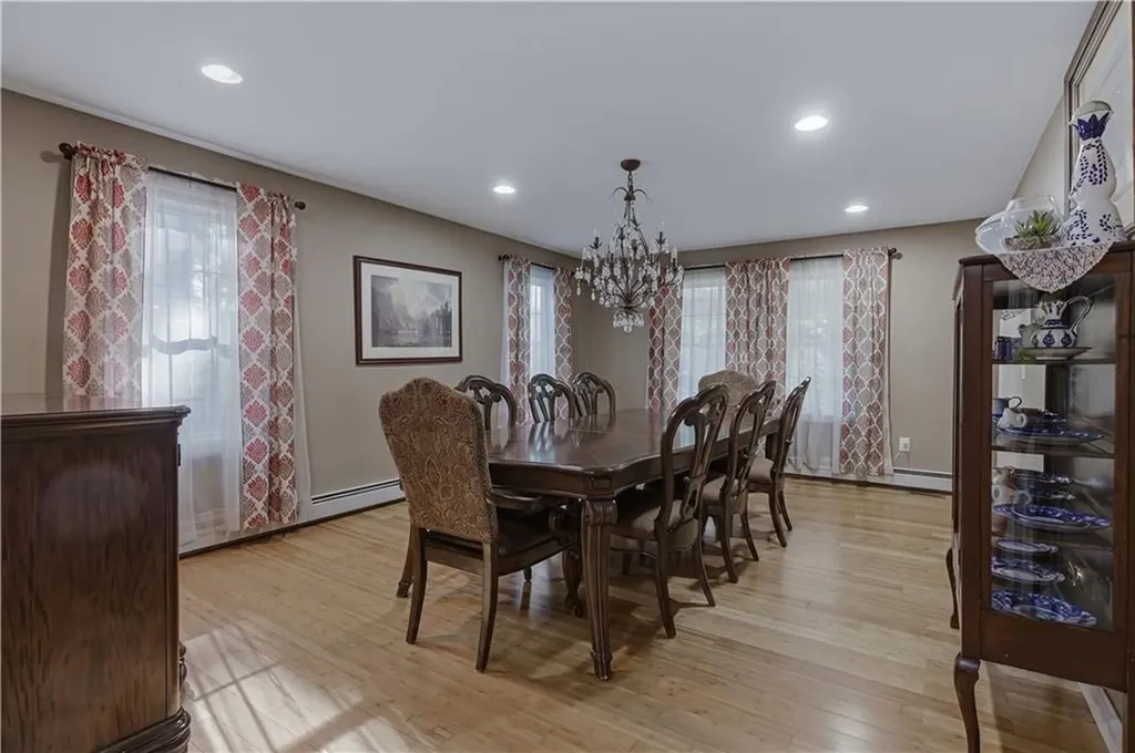 2446 Plainfield Pike Johnston RI 02919
