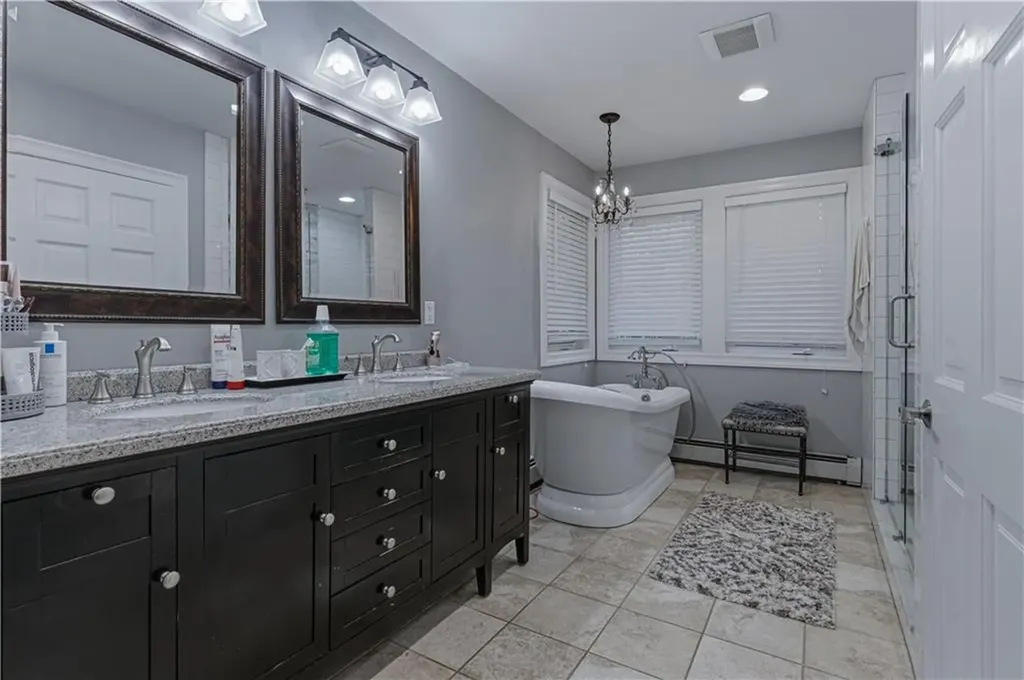 2446 Plainfield Pike Johnston RI 02919