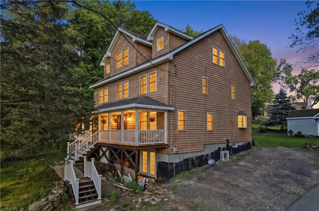 2446 Plainfield Pike Johnston RI 02919