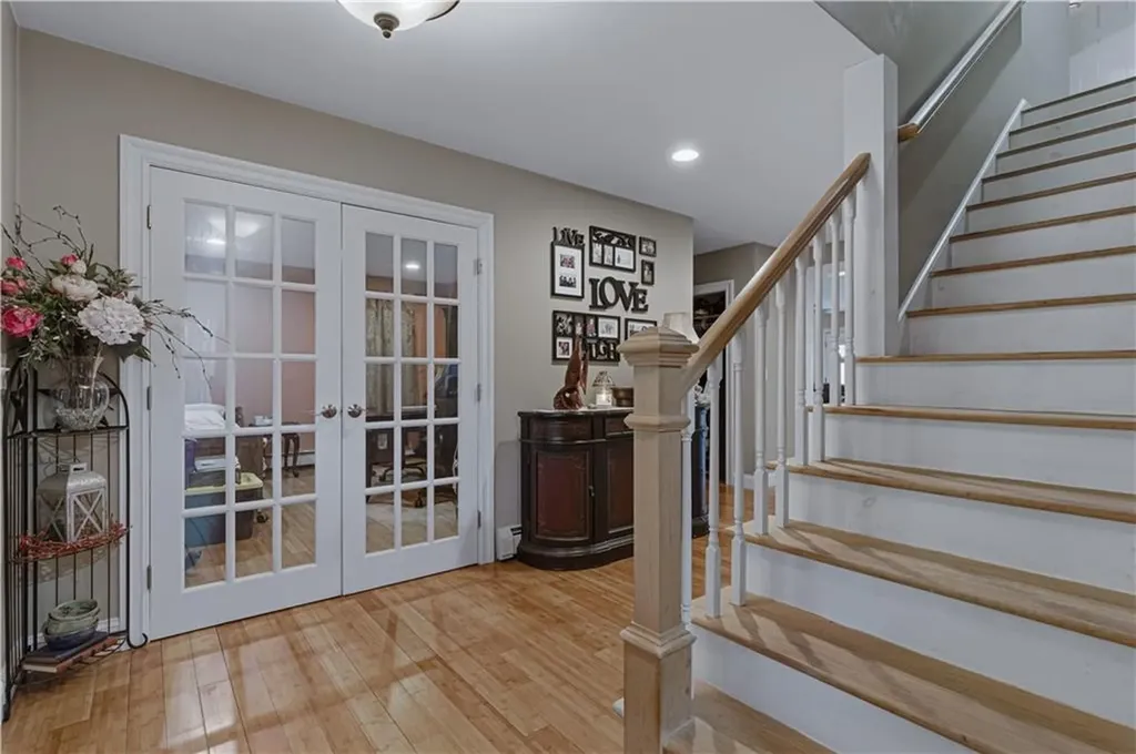 2446 Plainfield Pike Johnston RI 02919