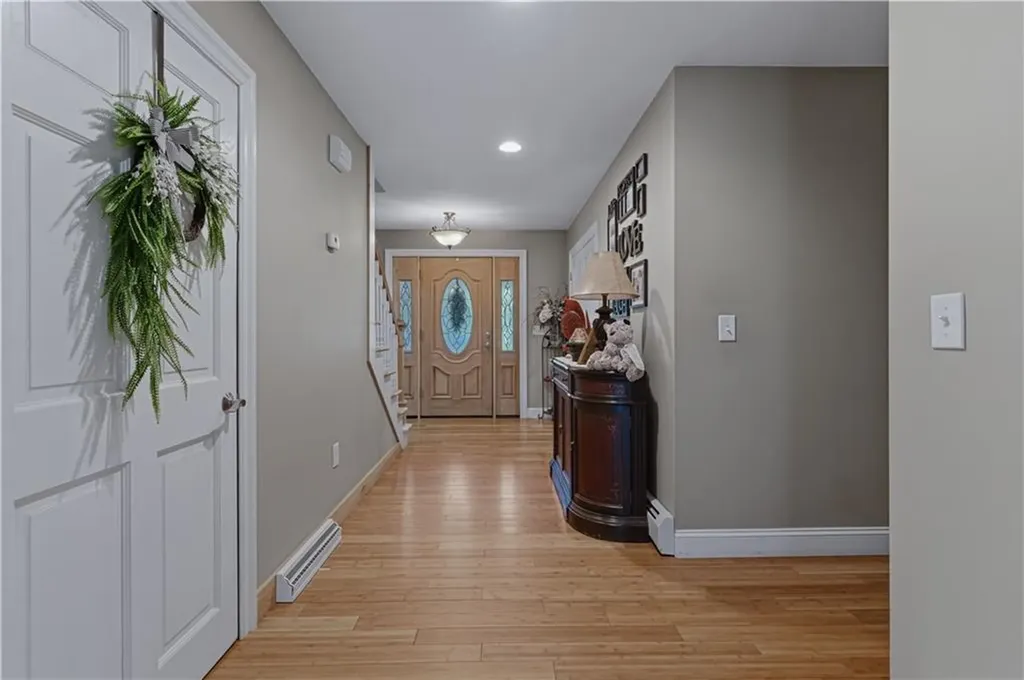 2446 Plainfield Pike Johnston RI 02919