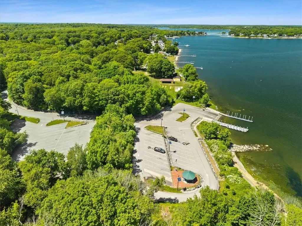 2 Lafayette Drive Bristol RI 02809