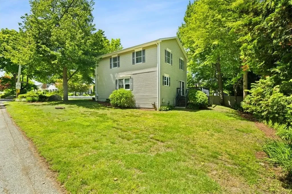 2 Lafayette Drive Bristol RI 02809