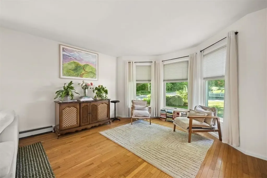 2 Lafayette Drive Bristol RI 02809