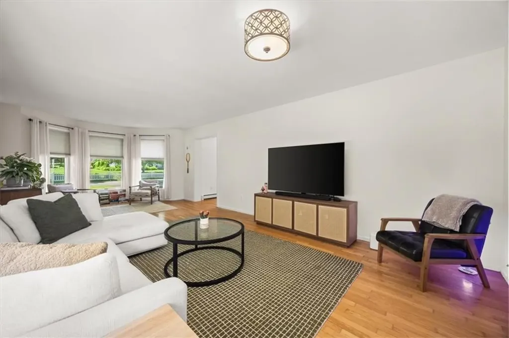2 Lafayette Drive Bristol RI 02809