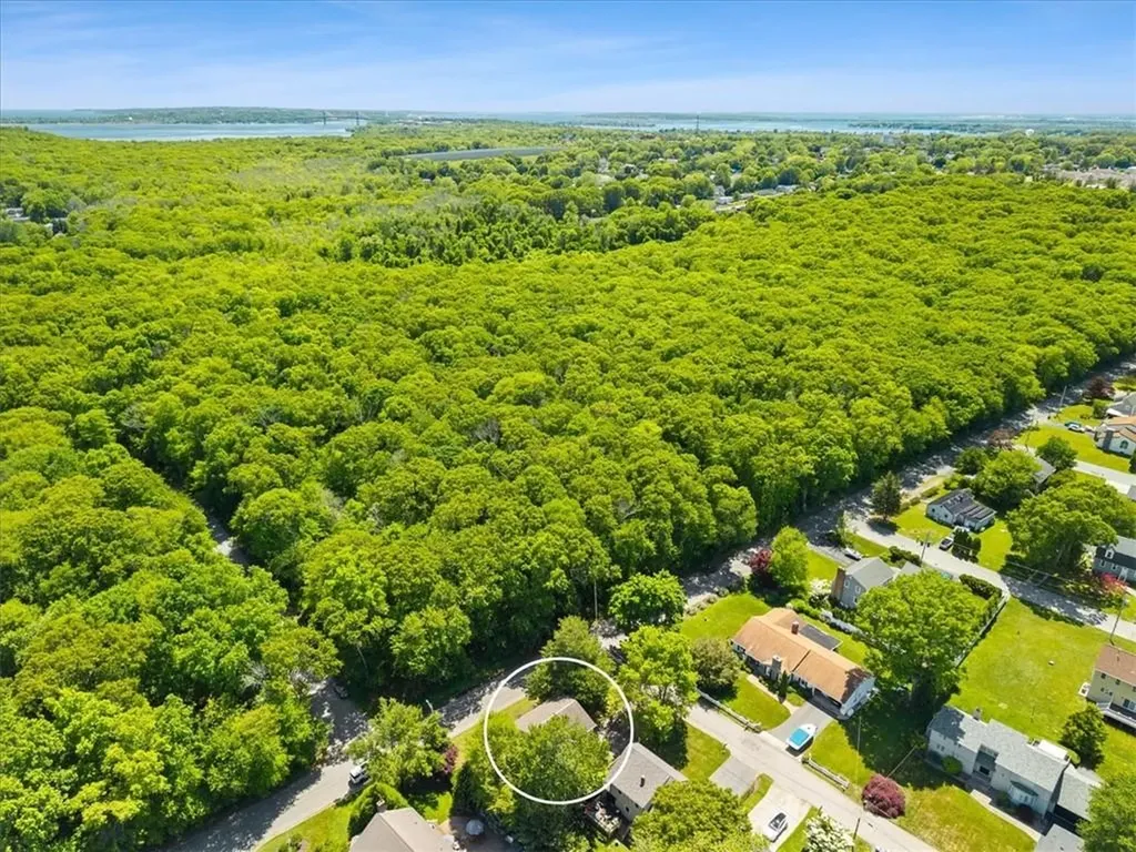 2 Lafayette Drive Bristol RI 02809