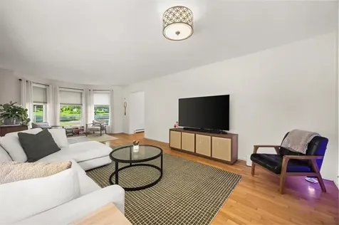 2 Lafayette Drive Bristol RI 02809