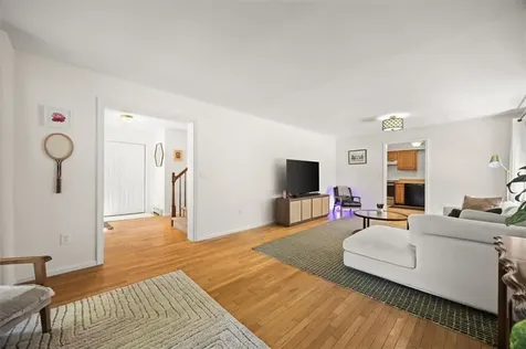 2 Lafayette Drive Bristol RI 02809