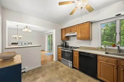 2 Lafayette Drive Bristol RI 02809