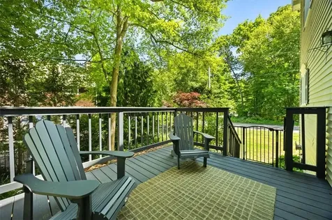 2 Lafayette Drive Bristol RI 02809