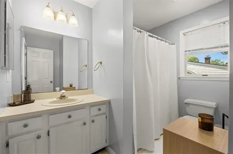 2 Lafayette Drive Bristol RI 02809