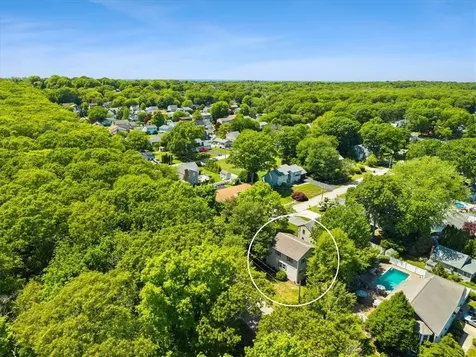 2 Lafayette Drive Bristol RI 02809
