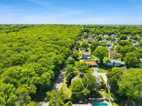 2 Lafayette Drive Bristol RI 02809