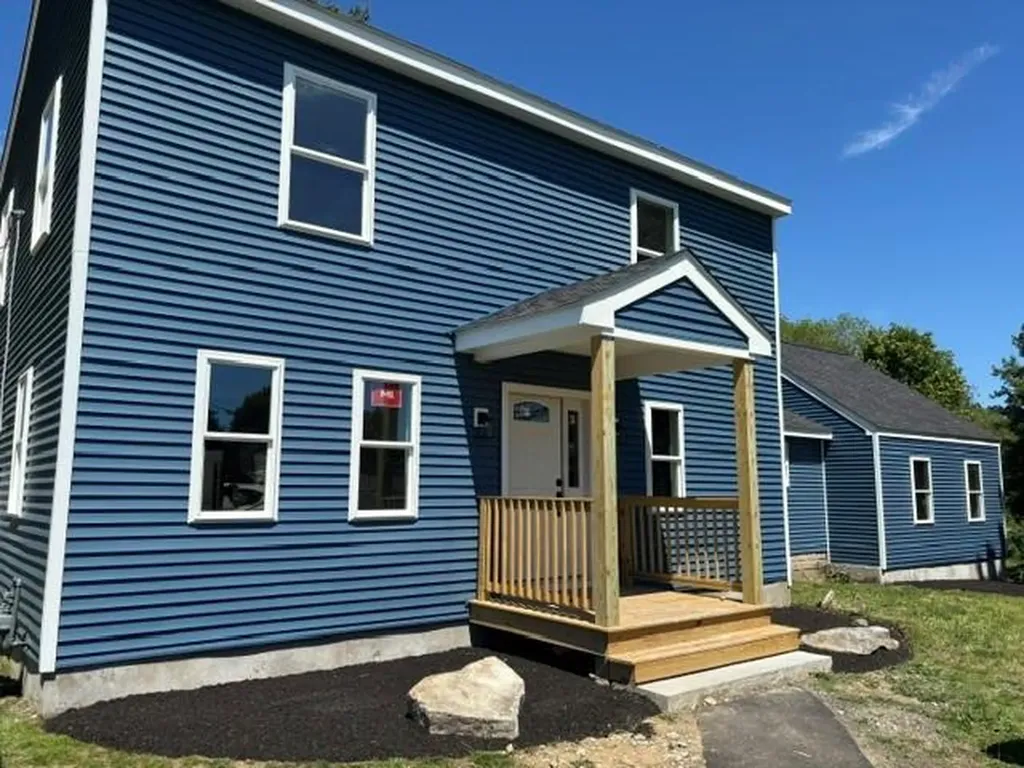 533 Scituate Avenue Cranston RI 02921