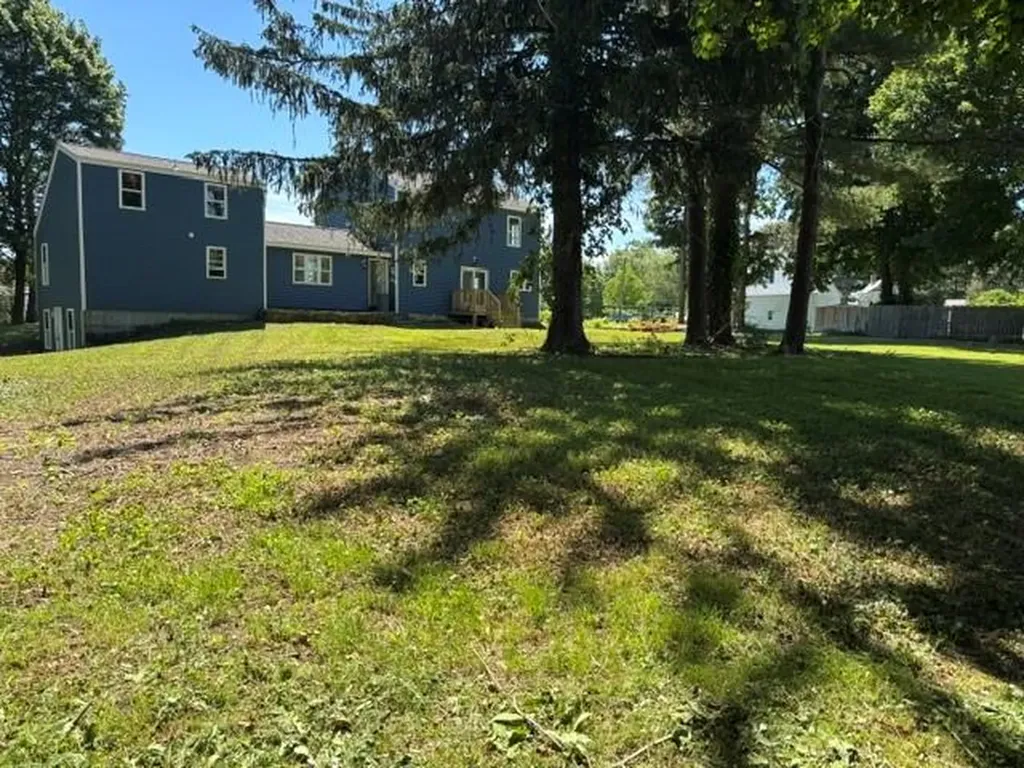 533 Scituate Avenue Cranston RI 02921
