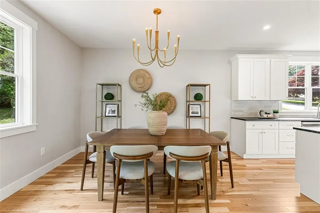 22 Farnsworth Avenue Tiverton RI 02878