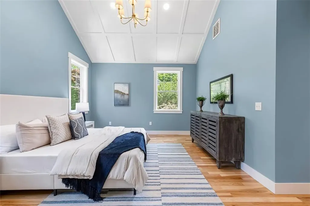 22 Farnsworth Avenue Tiverton RI 02878