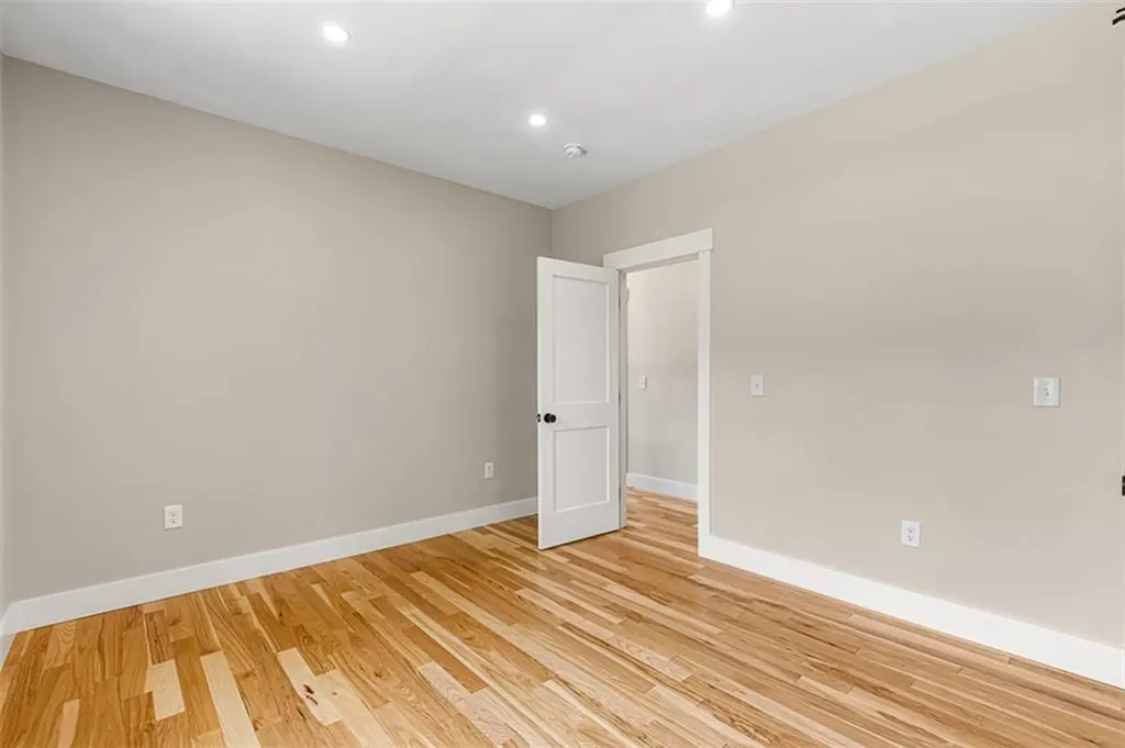 22 Farnsworth Avenue Tiverton RI 02878