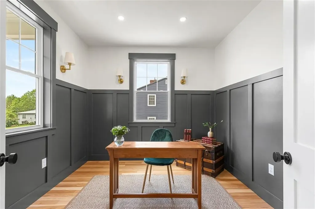 22 Farnsworth Avenue Tiverton RI 02878